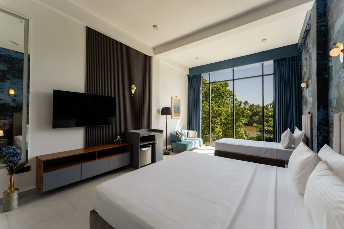 River View Room 1, picture window onto the greenery
