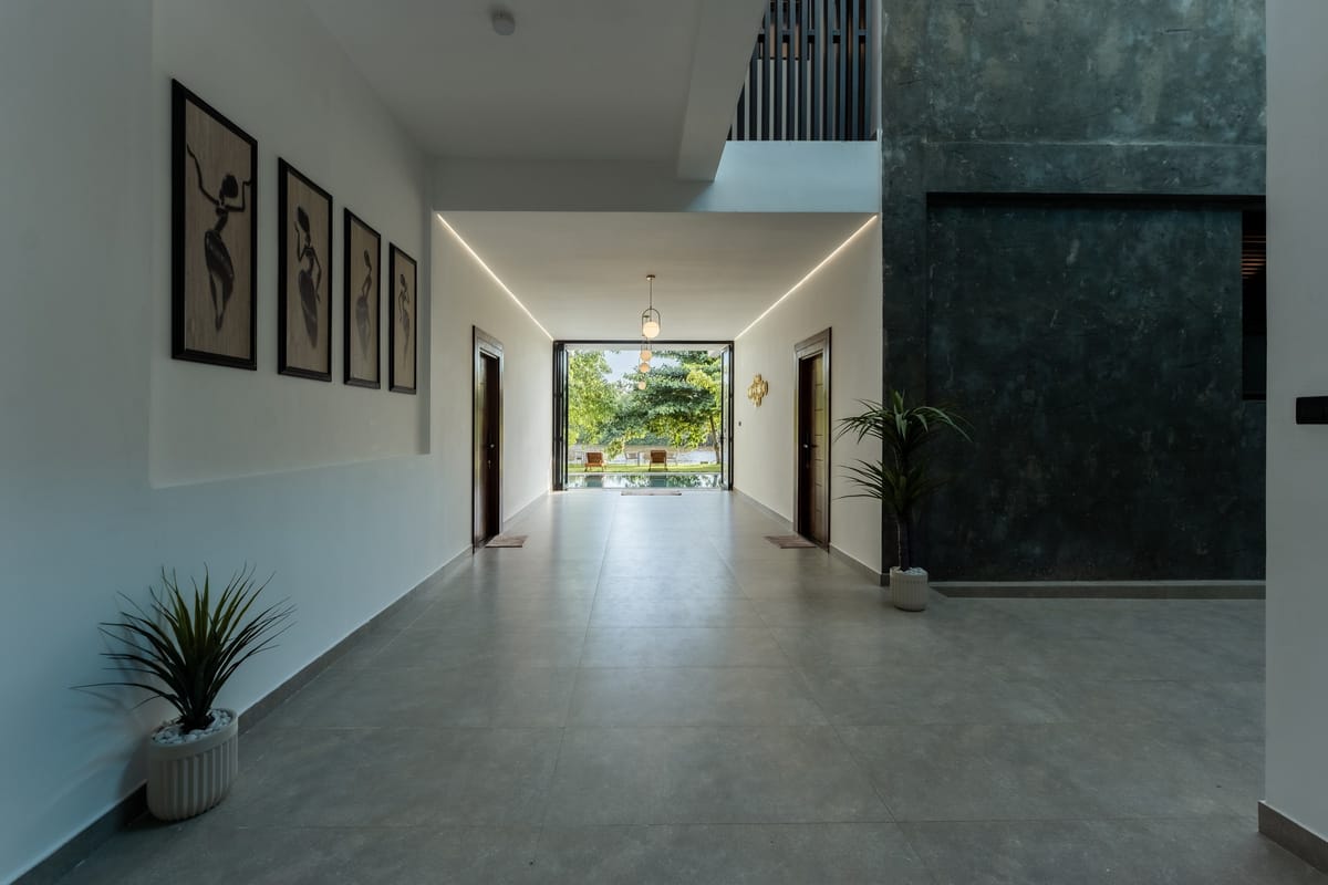 The interior gallery opening onto the garden